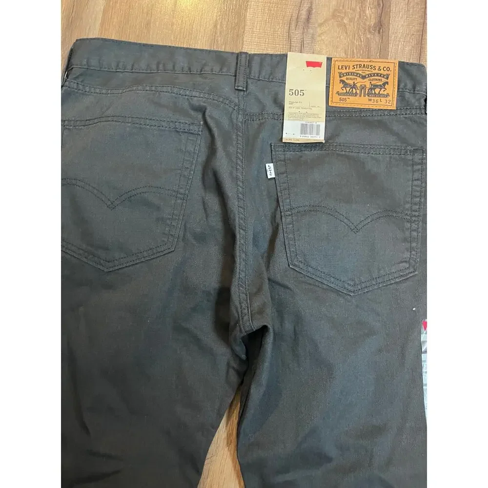 Levi Strauss NWT Men’s 505 Straight Leg Jeans 36x32 Regular Fit Straight Leg